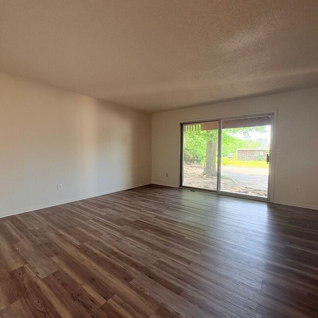 3347 E 113 Terrace