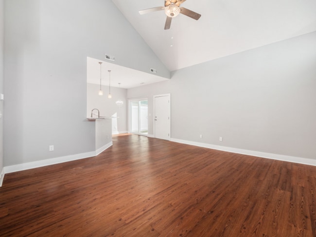 101 Glenridge Dr