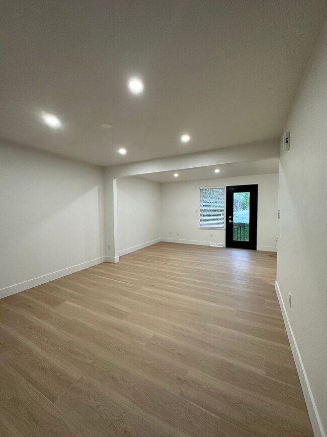 Photo - 8021 Saltsburg Rd