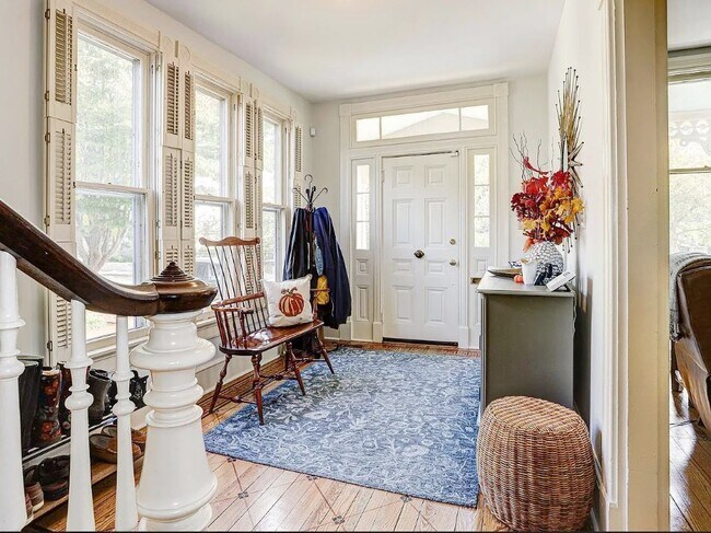 Photo - 27 N Hanson St