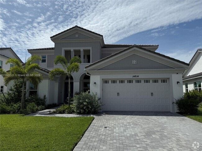 Building Photo - 14814 Wildwood Cir Rental