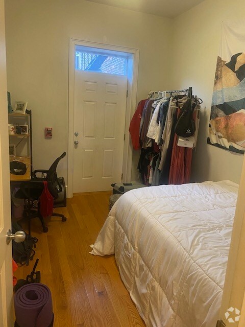 Building Photo - 1081 Beacon St Unit 3 Rental