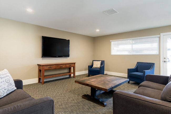 Casa Grande Apartments