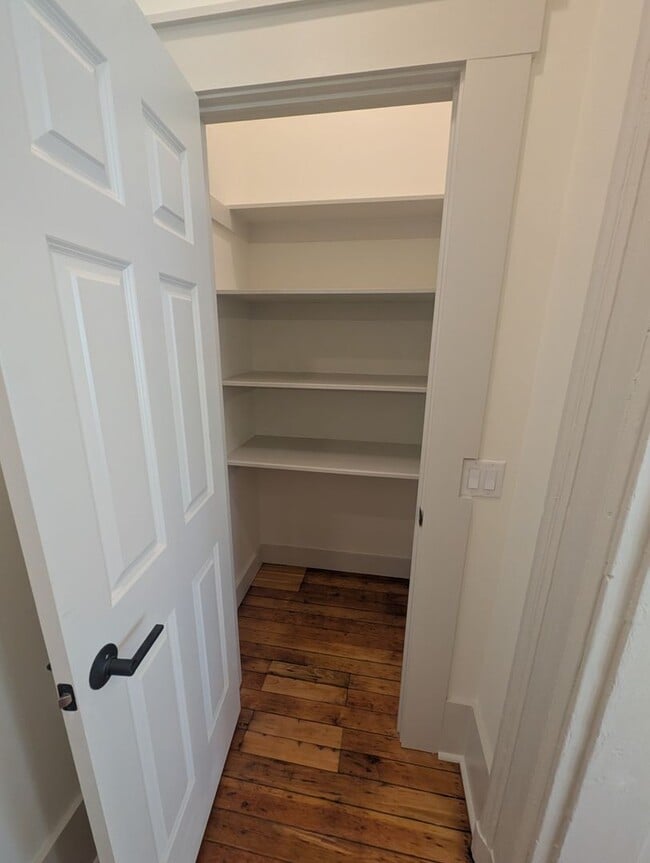 Photo - Recently Renovated 1-Bedroom, 1.5 Bath Apartment in Historic Covington Unidad Apartment 2