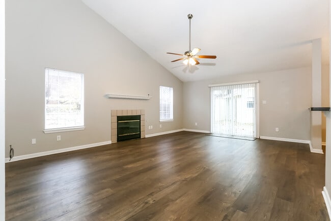 Photo - 31 Hickory Ridge