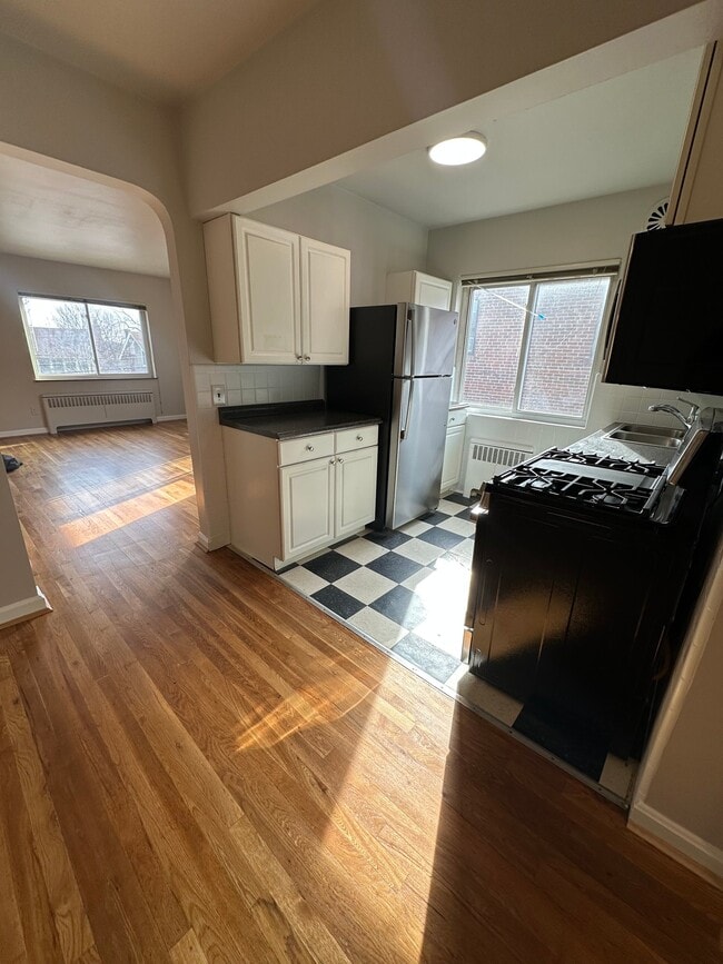 Photo - 1271 Morten St