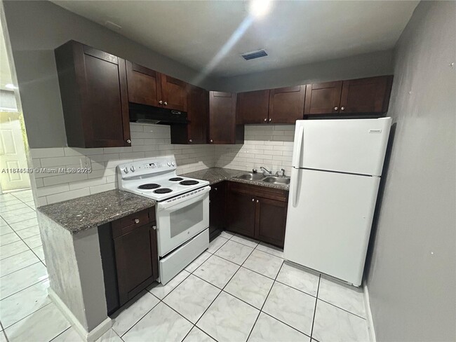 Photo - 5321 NW 21st Ct Unit A