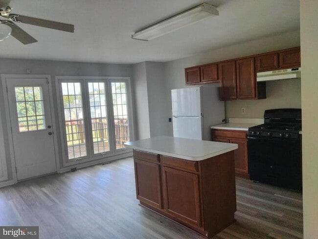 Photo - 16804 Winston Ln