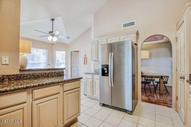 Photo - 605 Rosinante Rd