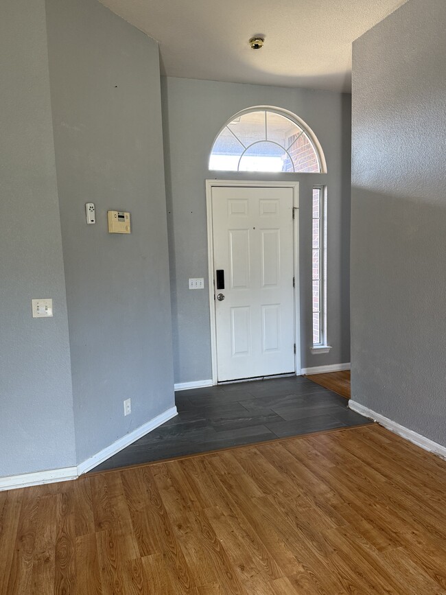 Photo - 609 Ranchero Rd