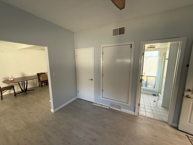 Photo - 1040 La Gonda Wy