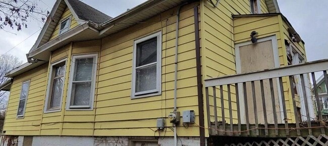 Photo - 406 Morton St