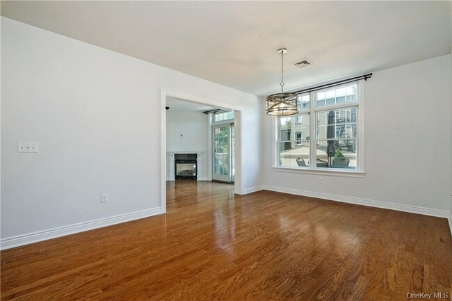 Photo - 101 Sheldrake Pl Unit 1