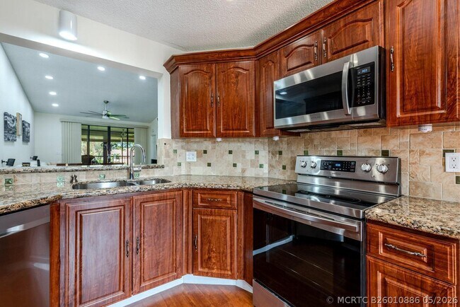 Photo - 7599 Glendevon Ln Unit 1507
