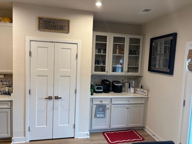 Photo - 4 Bed, 3.5 Bath Townhome Located just minutes from the VA/NC Line