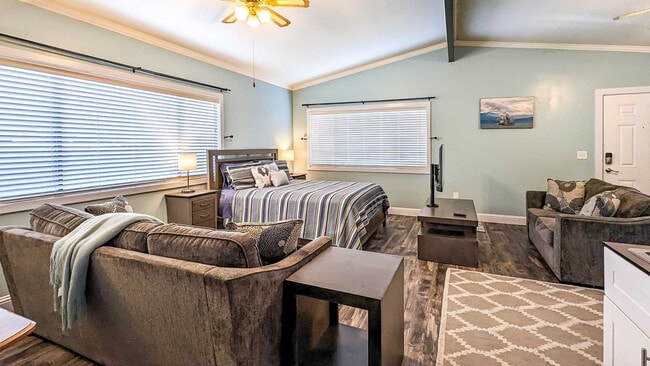 Photo - 918 S G St Unit ID1336268P