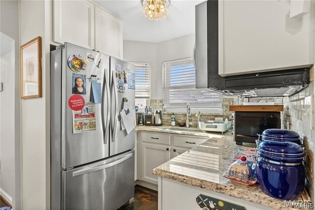 Photo - 712 Oak Hollow Ct