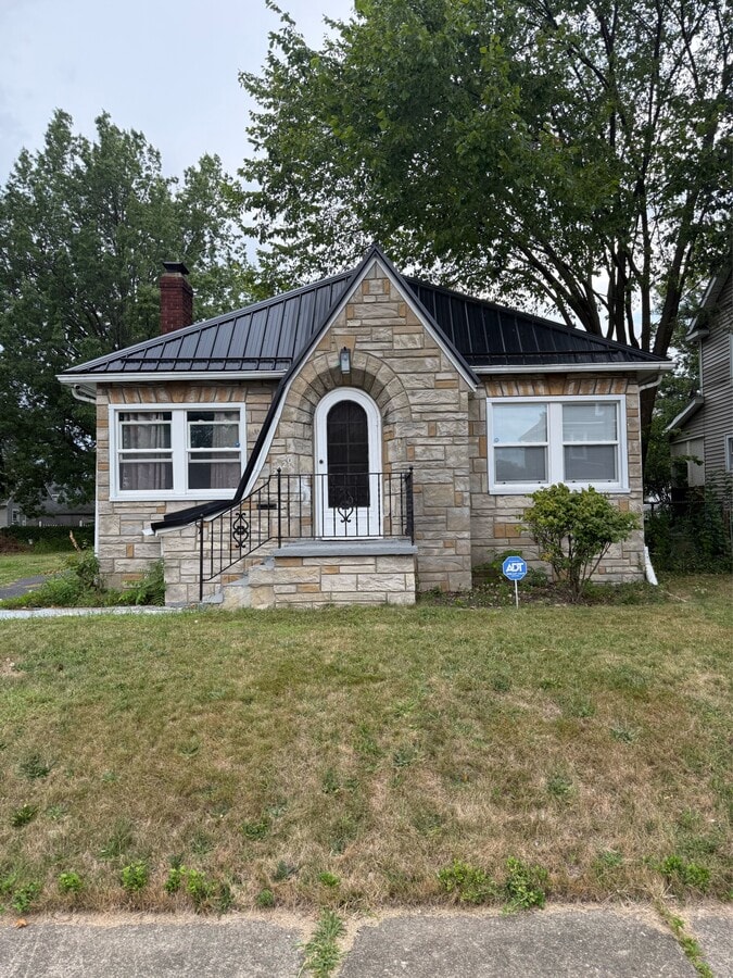 Photo - 2020 13th St SW House