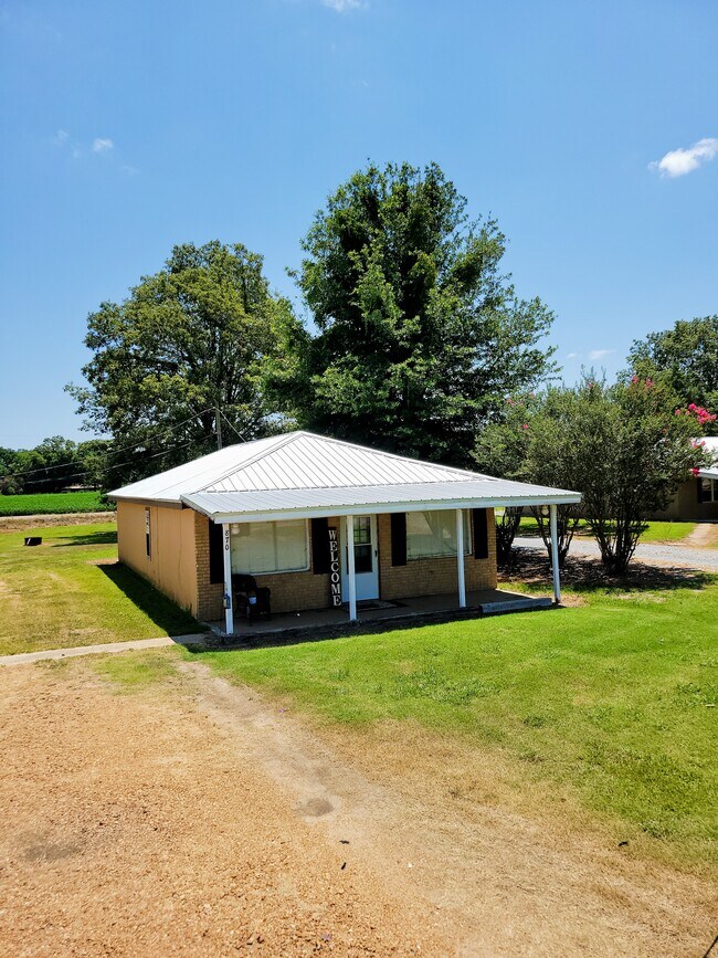 Photo - 870 steiner rd