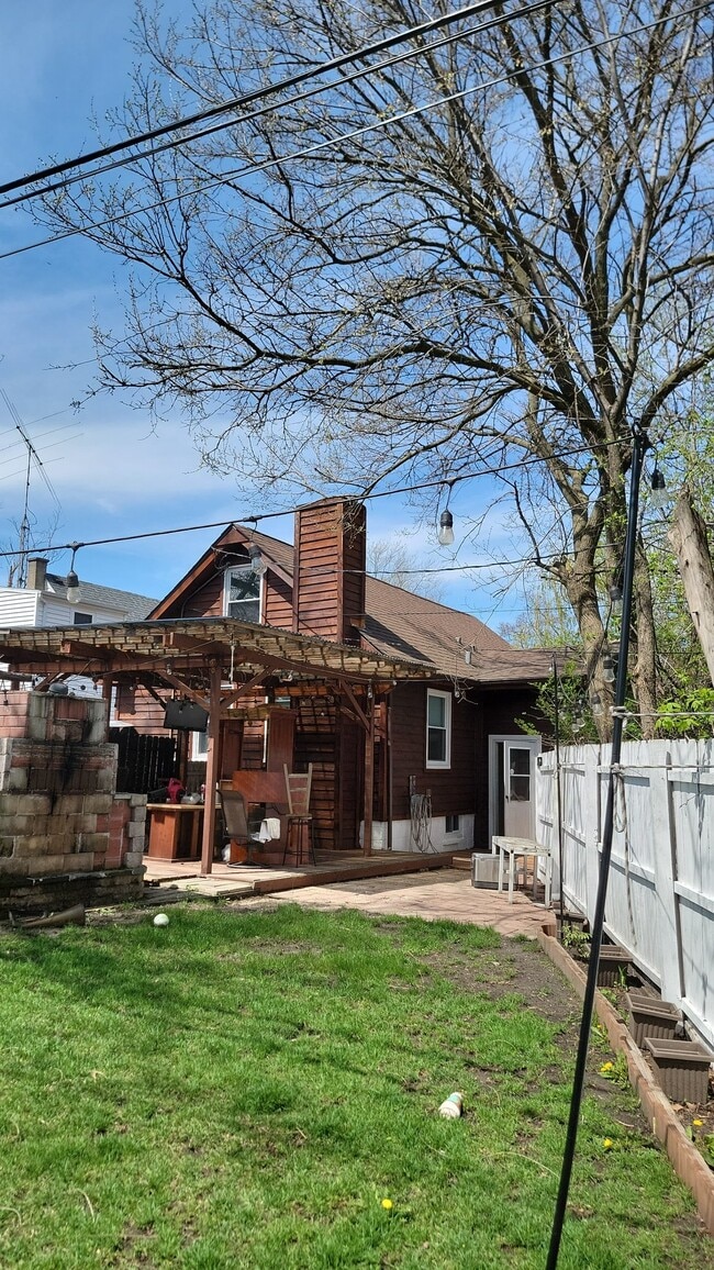 Photo - 1531 Walnut Dr