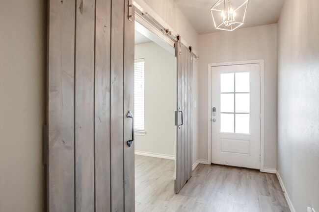 Photo - 2328 104th St