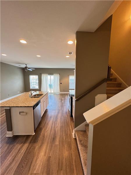 Photo - 110 Regis Way