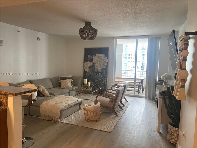 Photo - 170 SE 14th St Unit 1908