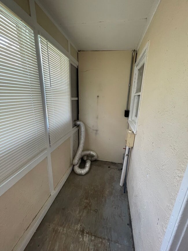 Photo - ** 4 Bed 2 Bath located by Jackson Hospita...