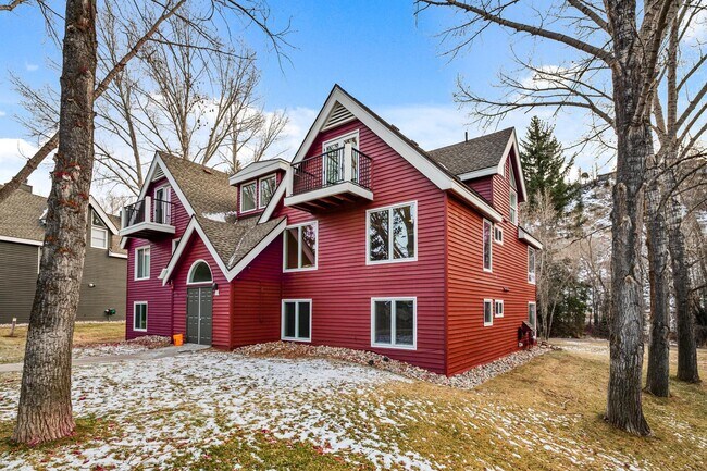 034999 HWY 6Unit: M 202-Unit: M 202
