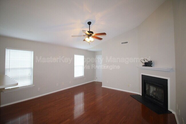 Photo - 132 Evening Star Dr