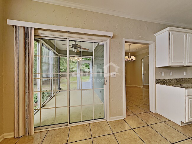 Photo - 960 Fountain Glen Dr