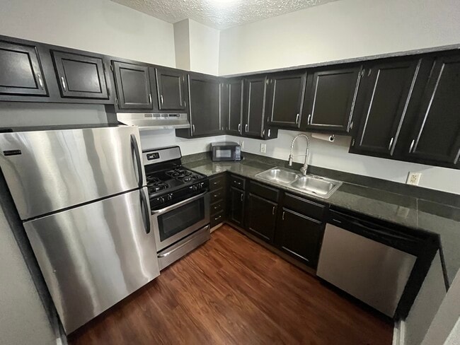 Building Photo - One Short North Rental