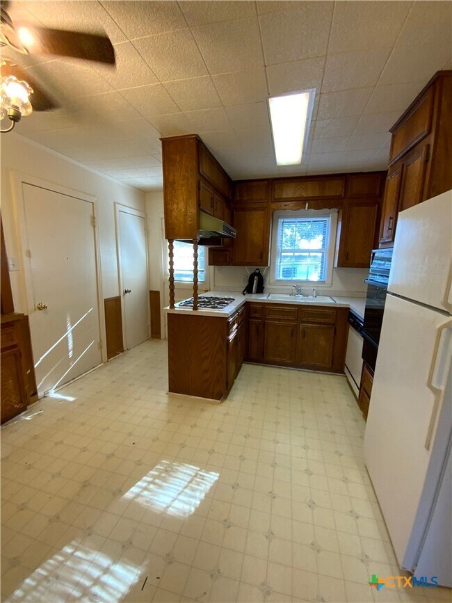 Photo - 1308 Fairview Dr