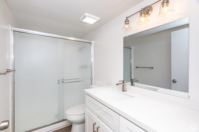 2HAB,1BA-850 ft²