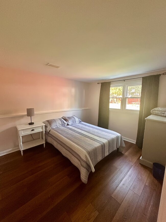 Photo - 520 Bellwood Dr