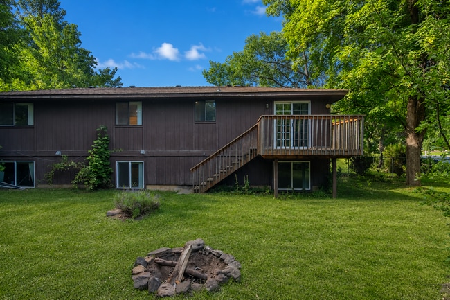 Photo - Spacious 4-Bedroom duplex Near EWU – Cheney, WA