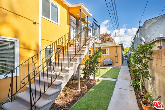 Photo - 1844 18th St Unit B