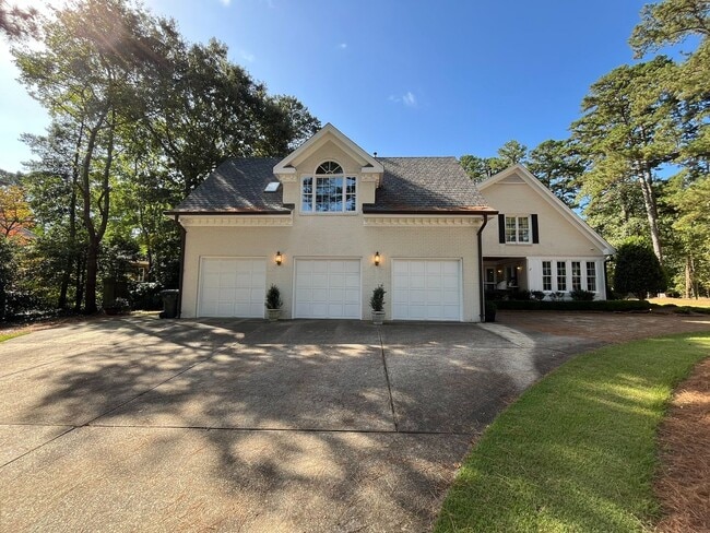 Photo - Incredible 5BD, 4.5BA House in Downtown Ra...