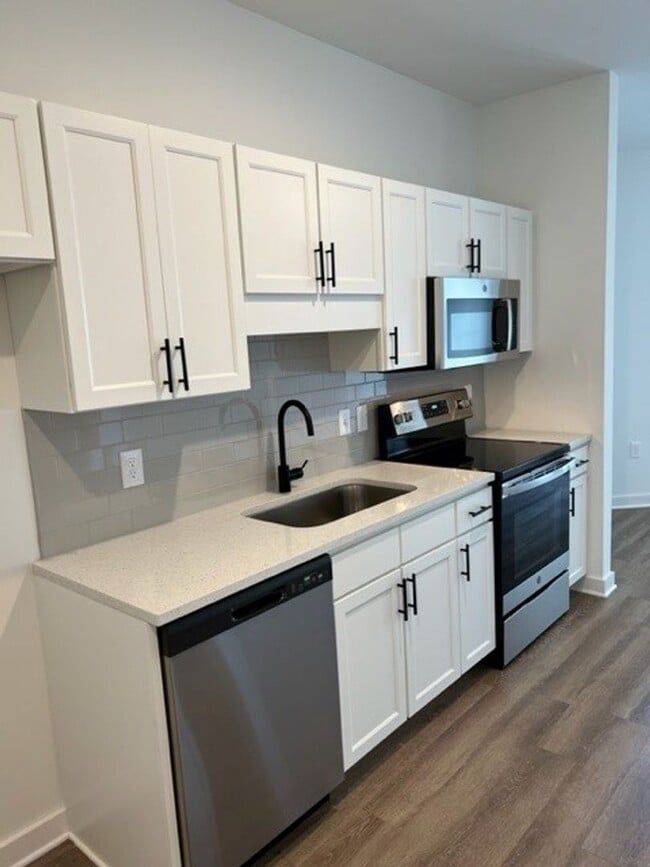 Photo - Beautiful New Construction in Gated Community within Minutes to Downtown!