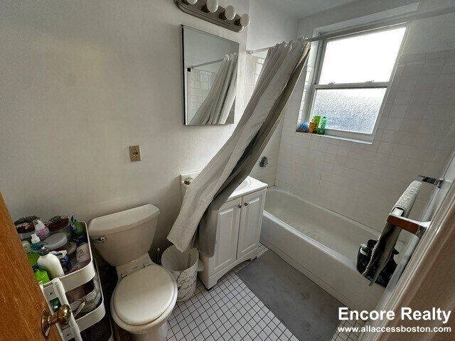 Photo - 111 Norway St Unidad 407