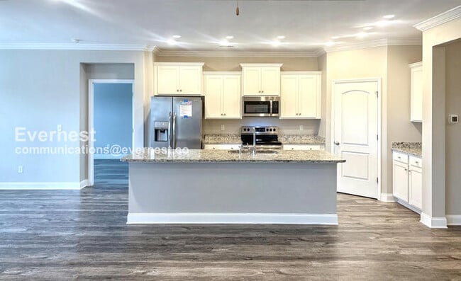 Photo - 130 Shrewsberry Dr