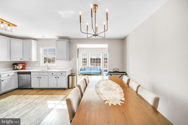 Photo - 6340 Cullen Pl