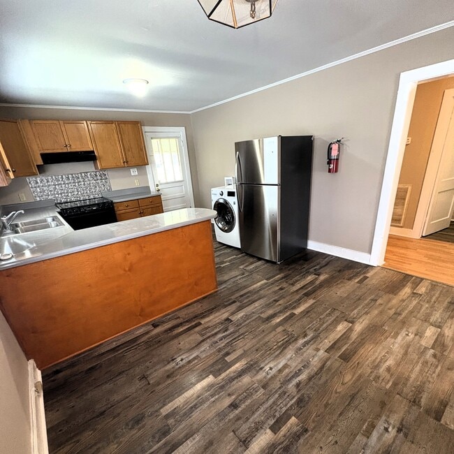 Photo - 1603 Pratt Ave NE