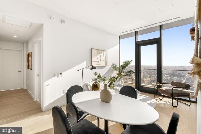 Photo - 210 S 12th St Unit PH1B