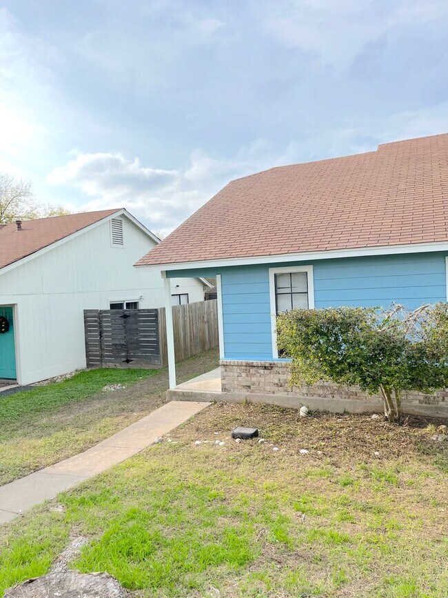 Photo - 12402 Alderbrook Dr Unit A