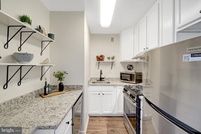 Photo - 5340 Holmes Run Pkwy Unit 516