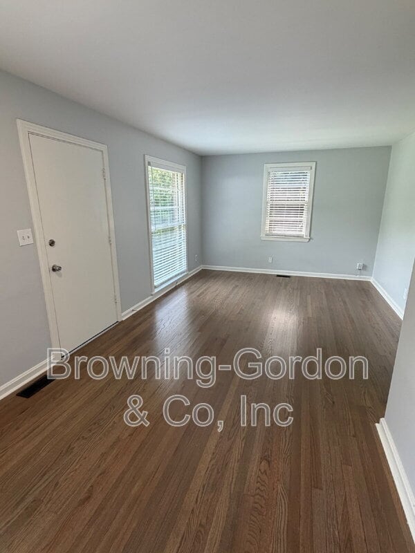 Photo - 538 Fairlane Dr