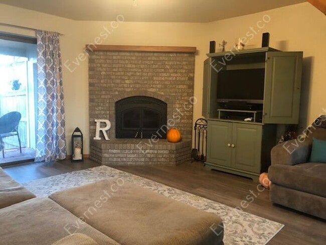 Photo - 1924 Ross Ct