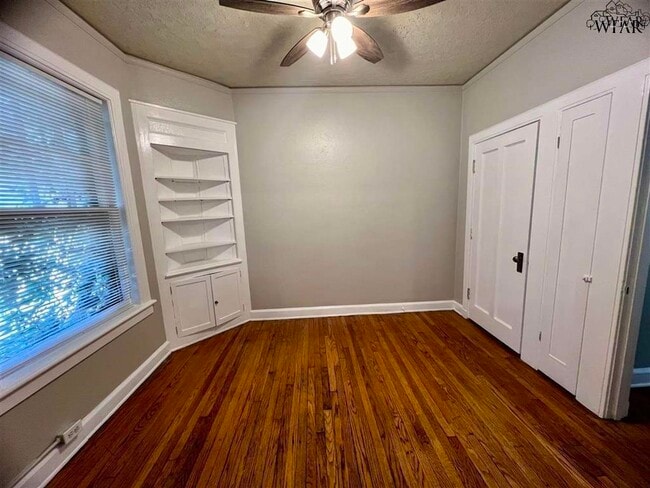 Photo - 1109 Harrison St