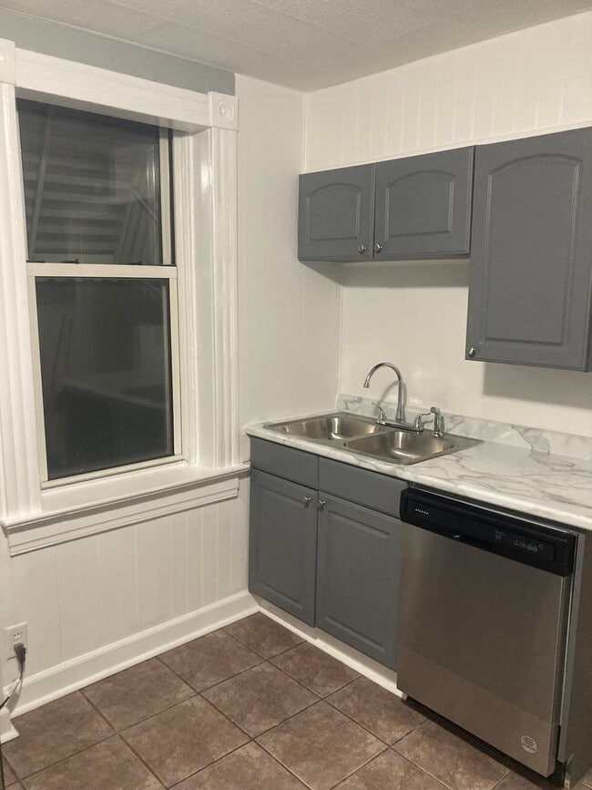 Photo - 4550 Varrelmann Ave Unidad 1F